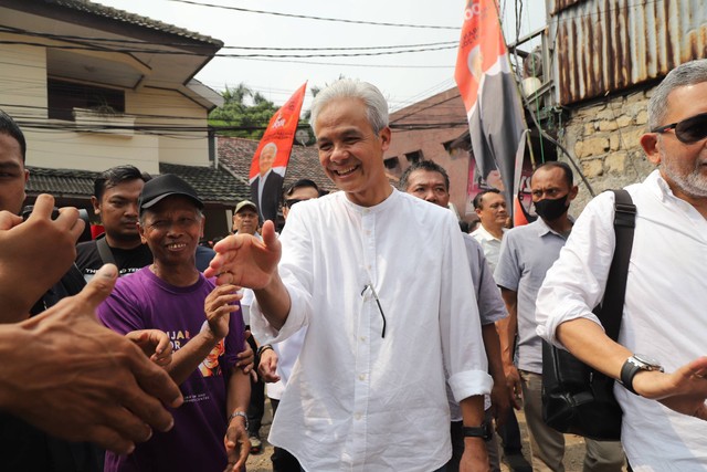 Ganjar Pranowo menghadiri Deklarasi 1000 Lawyers dan Paralega se-Indonesia di Pasar Minggu, Jakarta, Minggu (25/6/2023). Foto: Dicky Adam Sidiq/kumparan