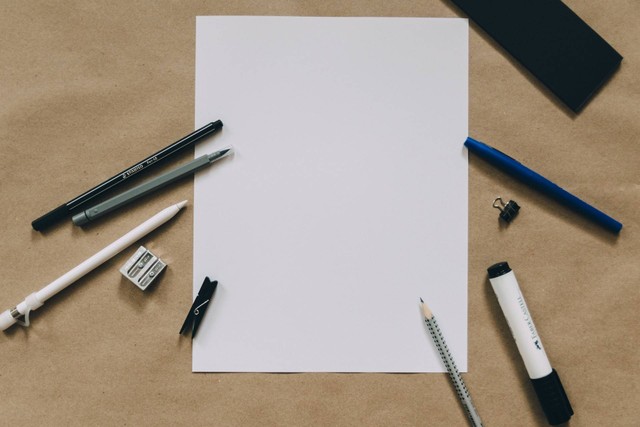 Ilustrasi jenis kertas gambar. Sumber foto: Unsplash