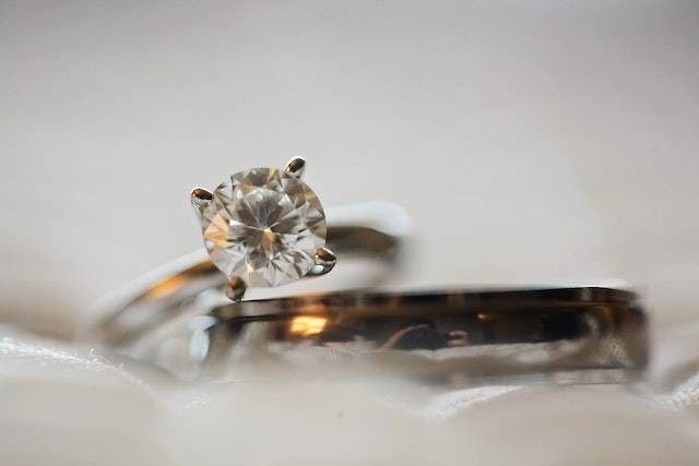 Jenis diamond. Sumber: [pexels.com/Leah Kelley]