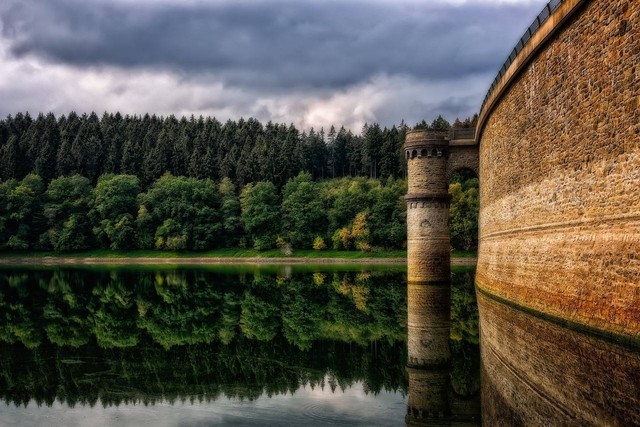 Ilustrasi manfaat waduk - Sumber: https://pixabay.com/id/users/tama66-1032521/