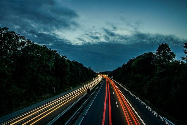 Ilustrasi lawan kata panjang sesuai KBBI, sumber foto: David Becker/Unsplash.com