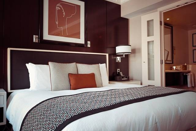 Iustrasi hotel dekat Mall Artha Gading. Sumber foto: Pixabay @reita