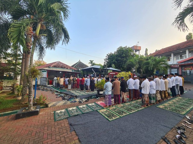 Hari Raya Idul Adha 1444 H, WBP Lapas Batang Sholat Ied dengan Khusyu