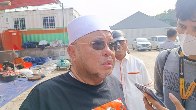 Sekjen PKS Habib Aboe Bakar Al Habsyi menjawab pertanyaan wartawan di acara 'Tebar 1,8 Paket Kurban Idul Adha 1444H,' Sabtu (1/7). Foto: Thomas Bosco/kumparan