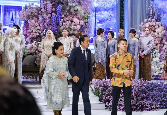 Presiden Jokowi dan Iriana menghadiri pernikahan putri Ketua MPR Bambang Soesatyo di Hotel Mulia Jakarta, Minggu pagi (2/7/23). Foto: Dok. Bambang Soesatyo