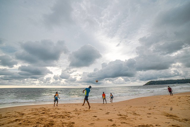 Ilustrasi Pantai Mliwis, sumber foto (Kotagauni Srinivas) by unsplash.com