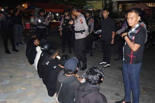 15 suporter Persis Solo diamankan polisi. Foto: Dok. Istimewa