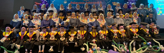 Wisudawan Cilik. Foto: Koleksi Pribadi