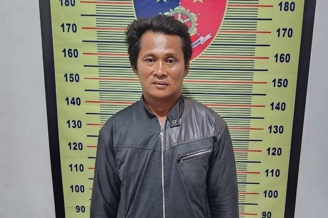Muhammad Jumat (50), warga yang pukul anggota DPRD Luwu Utara.  Foto: Dok. Istimewa