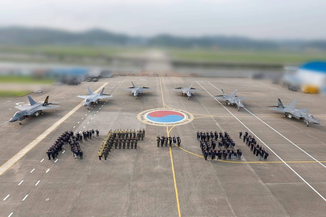 Prototipe jet tempur KF-21/KFX yang dikembangkan Korea Selatan bersama Indonesia. Foto: Dok. Korea Aerospace Industries