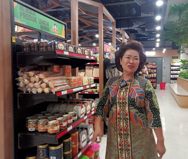 Pemilik Depot Bu Rudy, Lanny Siswadi alias Bu Rudy. Foto: Masruroh/Basra