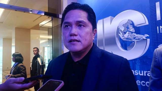 Menteri BUMN Erick Thohir dalam acara Indonesia Re International Conference di Hotel Fairmont Senayan, Selasa (4/7/2023). Foto: Ghinaa Rahmatika/kumparan