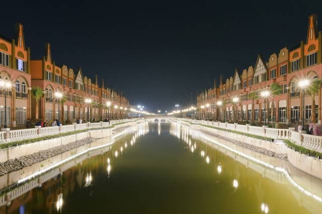 Ilustrasi Restoran di Batavia PIK. Foto: Unsplash/Airlangga Jati.