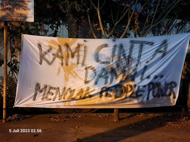 Spanduk penolakan People Power di Kota Solo, Jawa Tengah.  Foto: Dok. Istimewa