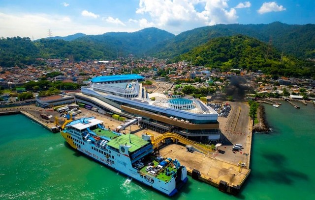 Jadwal Kapal Labobar Juli 2023 untuk Semua Rute | kumparan.com