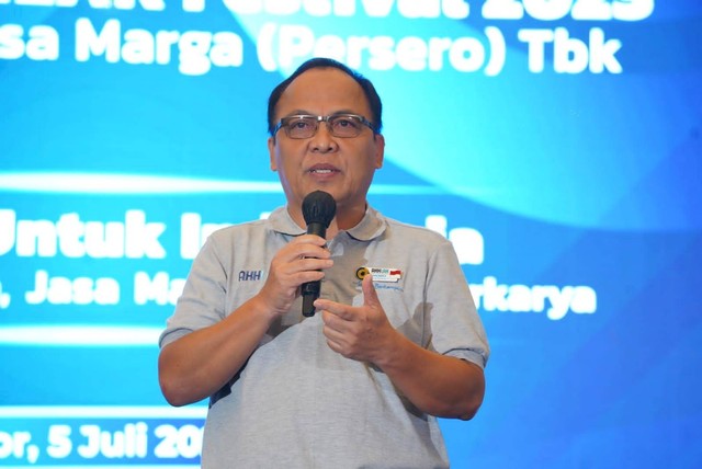 Direktur Utama Jasa Marga Subakti Syukur dalam acara AKHLAK Festival 2023 dengan tema AKHLAK Untuk Indonesia "AKHLAK Membudaya, Jasa Marga Sejiwa Berkarya", Rabu (5/7). Foto: Jasa Marga