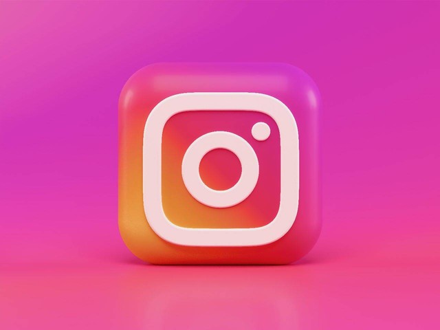 Ilustrasi Cara Mengembalikan Postingan yang Diarsipkan di Instagram. Foto: Unsplash.com/Alexander Shatov