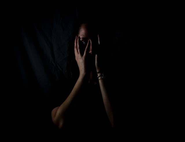 Ilustrasi Sebutkan Sesuatu yang Biasa Orang Takuti. (Foto: Melanie Wasser | Unsplash.com)