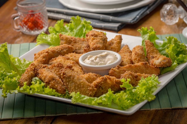 Ilustrasi Cara Bikin Nugget Ayam Wortel yang Enak. Foto: Unsplash/Léo Roza.
