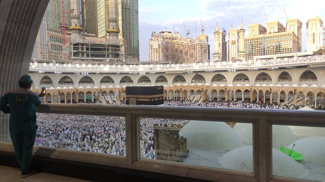 Jemaah haji memadati Masjidil Haram. Foto: Ahmad Romadoni/kumparan