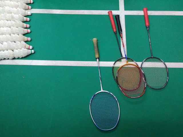 Ilustrasi Cara Pegang Raket Badminton, foto:pexels/eric anada