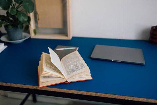 Ilustrasi Sinonim Dinamis, Foto: Unsplash.