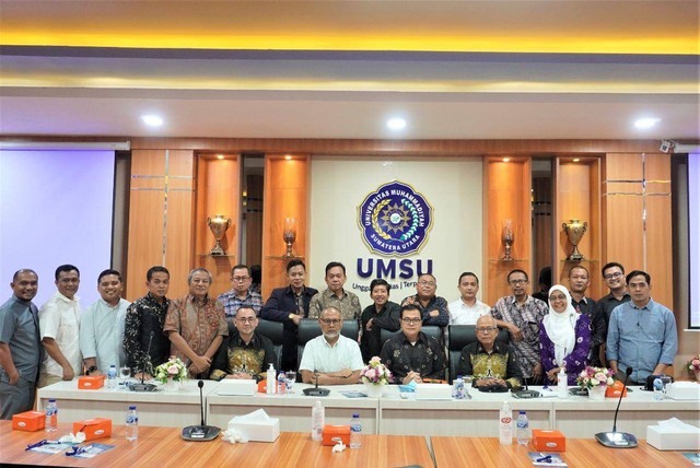 Majelis Hukum dan HAM (MHH) Pimpinan Pusat (PP) Muhammadiyah menggelar Regional Meeting Pertama se-Sumatera dan Kalimantan Barat di Universitas Muhammadiyah Sumatera Utara (UMSU), Rabu (5/7).