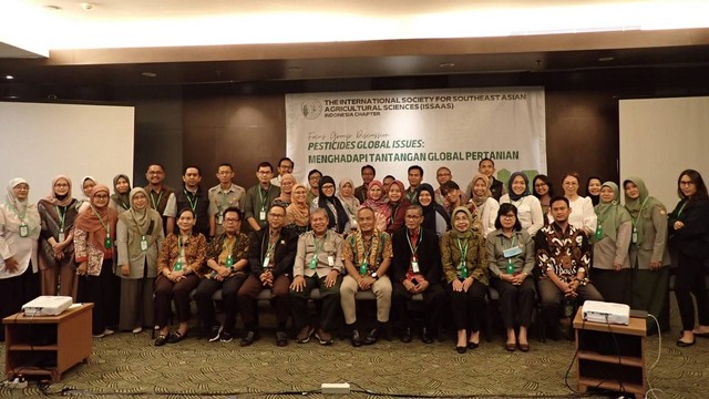 The International Society for Southeast Asian Agricultural Sciences ISSAAS) Indonesia Chapter menggelar FGD isu global Produk Perlindungan Tanaman (Prolintan) di IPB, 6 Juli 2023. Foto: Dok. Istimewa