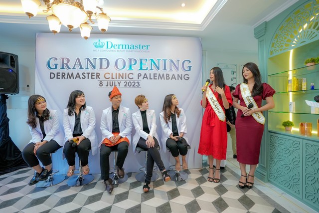 Suasana pembukaan cabang Dermaster klinik di Palembang, Foto : Istimewa