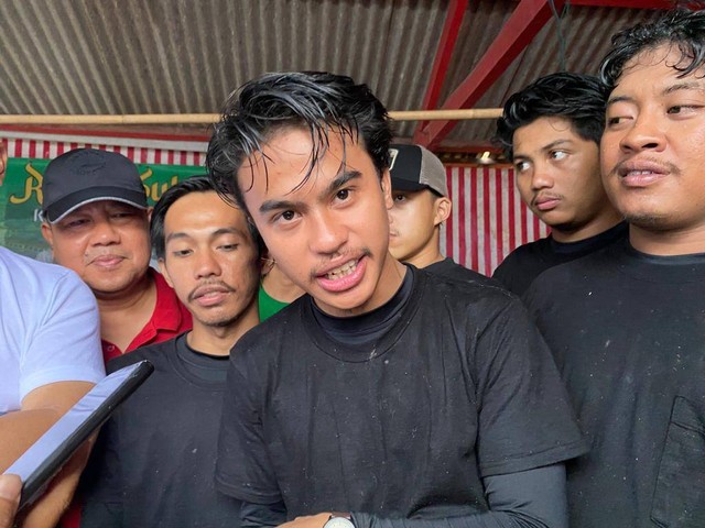 Kata Pandawara Group Saat Bersih-bersih Sampah Pantai Sukaraja Bandar Lampung (1)