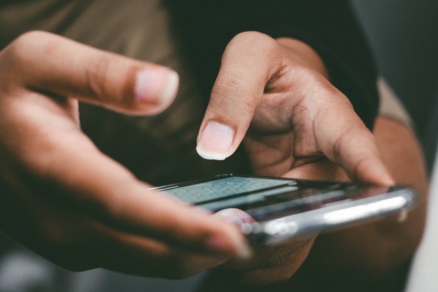 Ilustrasi Cara Mematikan Caps Lock di HP Android dan iPhone, Begini Tutorialnya. Foto: Unsplash.com/Pradamas Gifarry