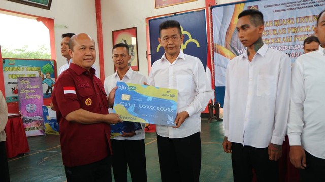 Plt. Kakanwil Kemenkumham Jateng Resmikan Kartu BJB Cashless di Lapas Batang