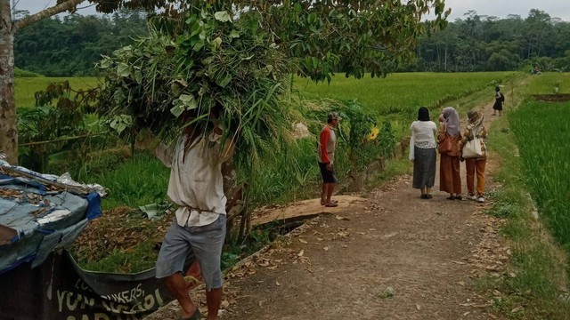 Kultur Warga di Desa Wisata Tamansari yang masih menjunjung tinggi nilai kesopanan (13/6/23). Sumber Dokumentasi Pribadi