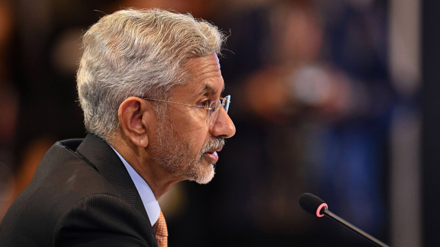 Menlu India Subrahmanyam Jaishankar memberikan pernyataan dalam Pertemuan Menteri Luar Negeri ASEAN (PMC) bersama India di Jakarta, Kamis (13/7/2023). Foto: ANTARA FOTO/Aditya Pradana Putra