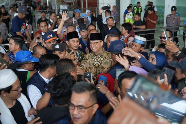 Anies tiba di Kota Makassar hadiri Rakernas XVI Asosiasi Pemerintah Kota Seluruh Indonesia (APEKSI). Foto: Dok. Istimewa