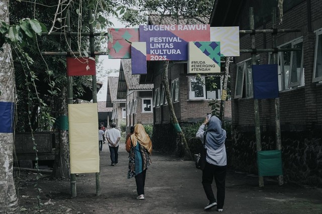 Suasana pelaksanaan Lintas Kultura di Omah Jawi Kalurang, DIY pada saat jelang pembukaan Minggu (9/7). Foto: Dok. Istimewa