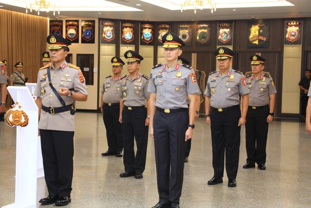 Upacara serah terima jabatan di Gedung Rupatama Mabes Polri, Jakarta, Jumat (14/7/2023). Foto: Dok. Polri