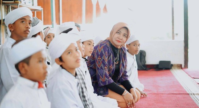 Wisata religi di Pondok Pesantren Mu’Inul Islam Kubu Raya, Kalimantan Barat. Foto: Dok Hi!Pontianak