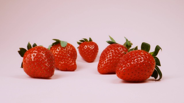 Ilustrasi Cara Menanam Strawberry dari Biji. Foto: pexels/Tima Miroshnichenko