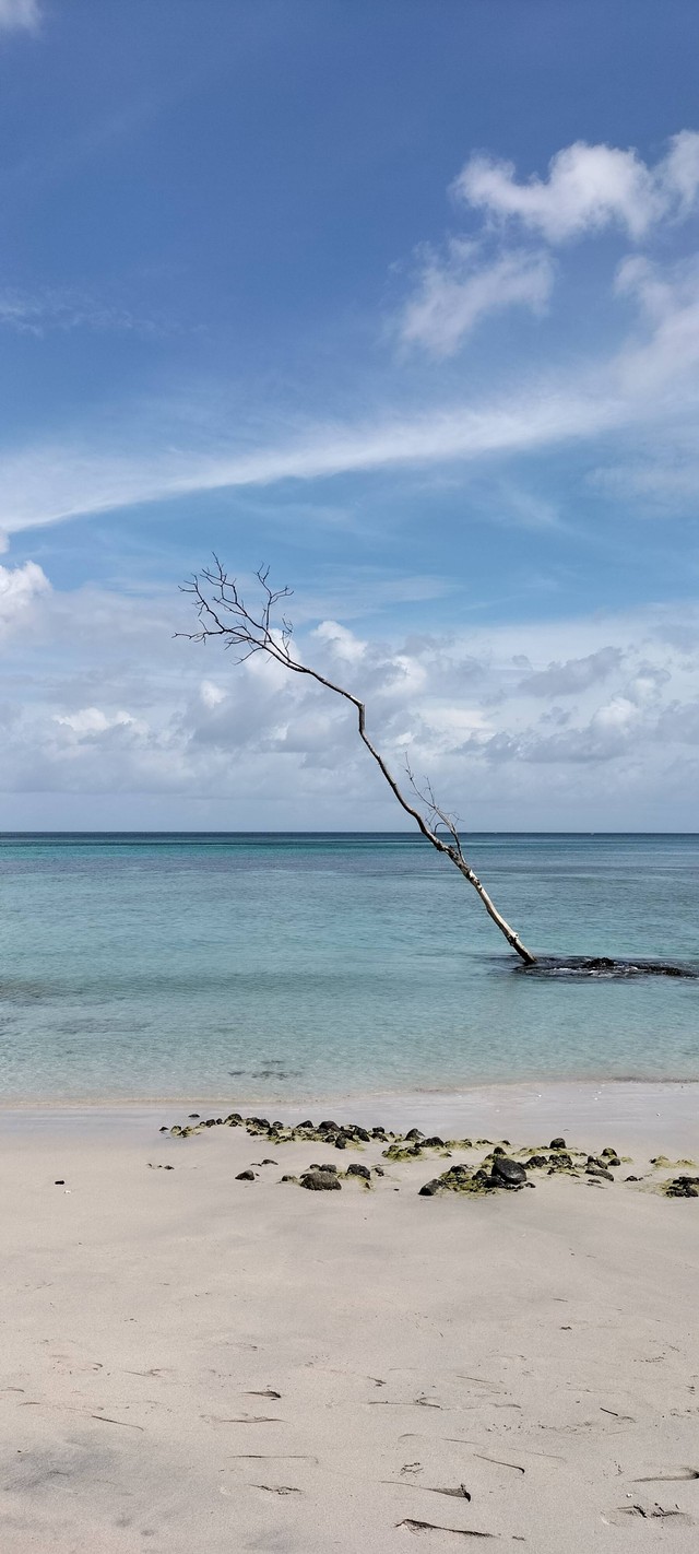 Pantai Pulau Bahuluang, Selayar. Foto: Dok. Pribadi