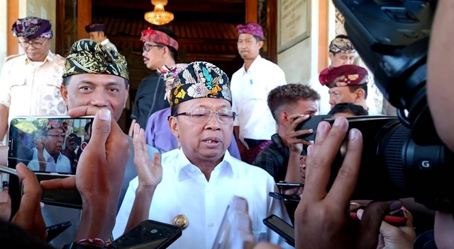Gubernur Bali Wayan Koster di Gedung DPRD Bali, Kamis (20/7/2023). Foto: Denita BR Matondang/kumparan