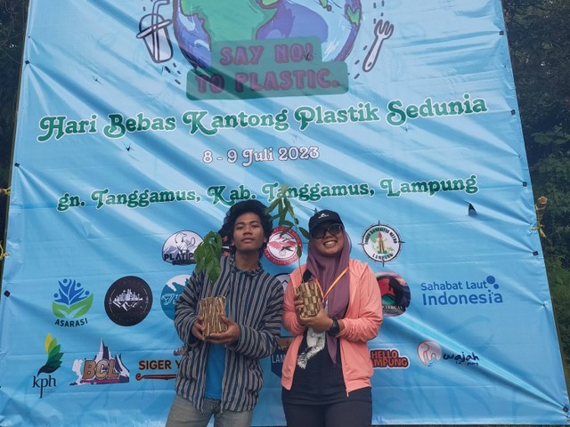 Mahasiswa IPB Ikut Memperingati Hari Bebas Kantong Plastik Sedunia di Lampung