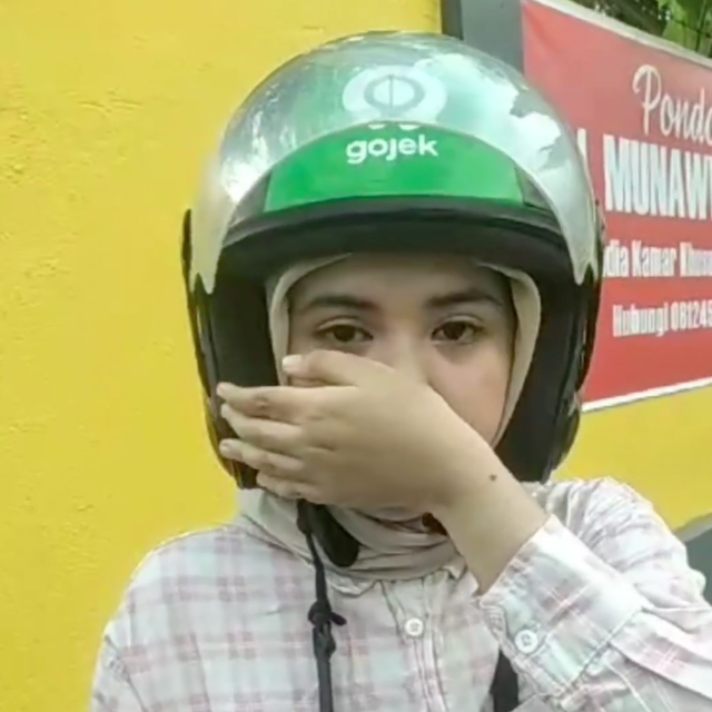 Mahasiswi Di Gowa Ini Nangis Sampai Tangannya Gemetar: Cerita Dipukul ...