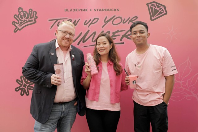 Kolaborasi Starbucks dengan Blackpink.
 Foto: Dok. Starbucks Indonesia
