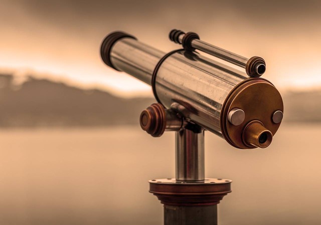 Ilustrasi fungsi lensa objektif teleskop. Sumber: Pixabay/LN_photoart