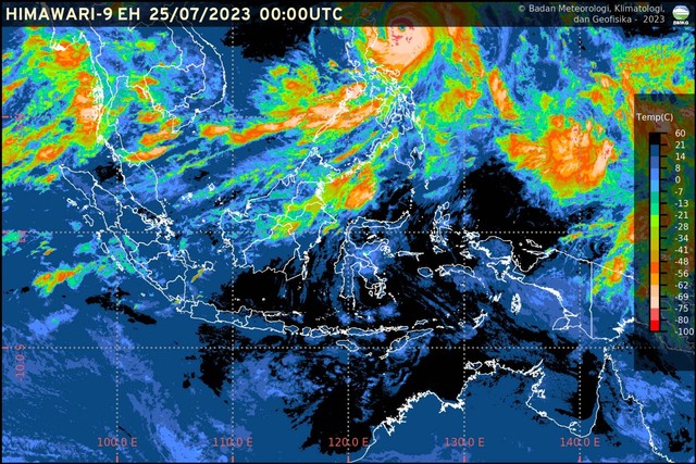 Siklon Tropis DOKSURI dilihat dari Citra Satelit 25 Juli 2023, pukul 07.00 WIB. Foto: Dok. BMKG