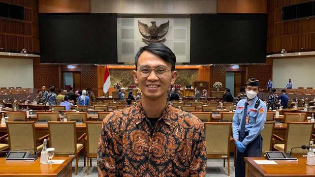 Santri Agung Wardana - Pemerhati Pendidikan/ Sekjend Eduwatch