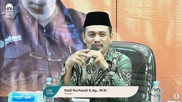 Kajian Rutin Ahad Pagi Masjid Islamic Center Universitas Ahmad Dahlan (UAD) dengan narasumber Dadi Nurhaedi, S.Ag., M.Si. (Foto: Istimewa)