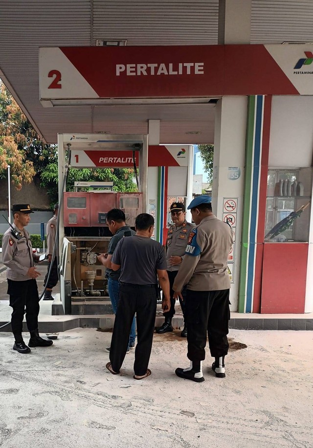 SPBU di Jalan Veteran, Pesanggrahan, Jakarta Selatan, terbakar, Rabu (26/7). Dok ist