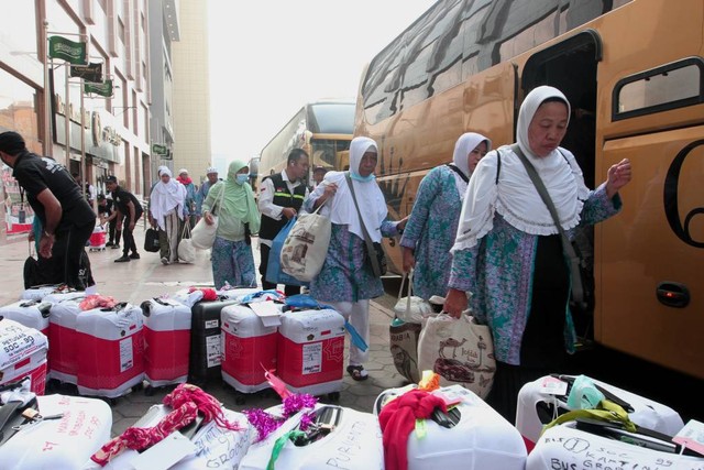 Keberangkatan 2.094 Jemaah Haji ke Madinah. Foto: Dok. Kemenag